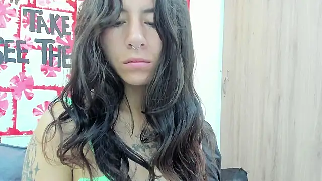 Snapshot of Mhelanny2 chatting on February 23, 5:29 pm Mhelanny2 online show from February 23, 5:29 pm