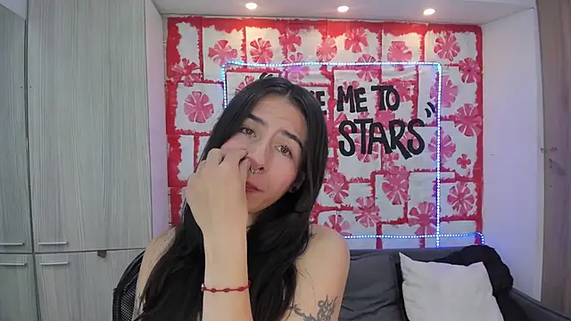 Snapshot of Mhelanny2 chatting on March 14, 10:29 am Mhelanny2 online show from March 14, 10:29 am