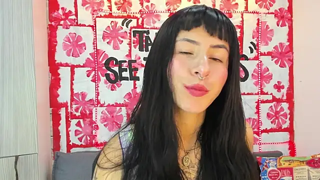 Snapshot of Mhelanny2 chatting on March 20, 2:10 pm Mhelanny2 online show from March 20, 2:10 pm