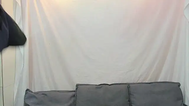 Snapshot of Mhelanny2 chatting on September 18, 4:09 pm Mhelanny2 online show from September 18, 4:09 pm