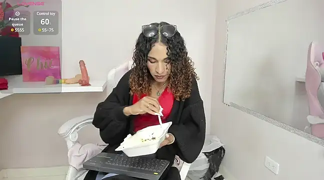 StefanyMiler online show from February 15, 9:38 am