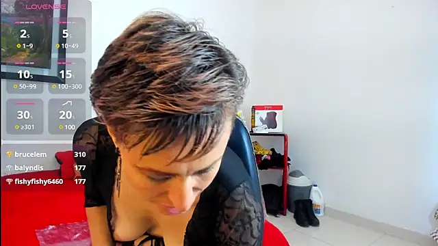 yasmin goldenst online show from March 15, 5:19 am