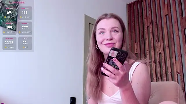 Snapshot of yourlovelyjul chatting on May 7, 7:58 am yourlovelyjul online show from May 7, 7:58 am