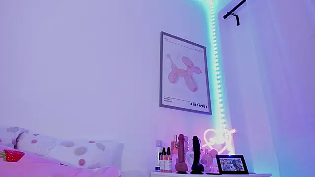  viioletweekend  online show from March 6, 10:15 pm