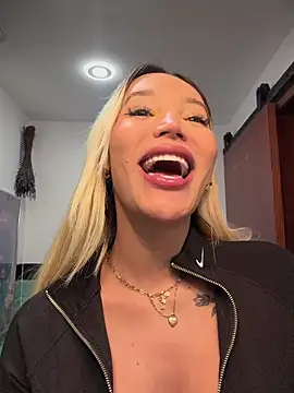  viioletweekend  online show from November 25, 6:08 pm