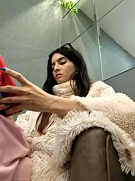 Sam Sara online show from November 10, 2:49 pm