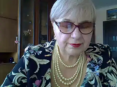 Snapshot of SweetCherry27 chatting on February 17, 12:48 pm SweetCherry27 online show from February 17, 12:48 pm