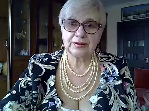 Snapshot of SweetCherry27 chatting on February 26, 2:14 pm SweetCherry27 online show from February 26, 2:14 pm