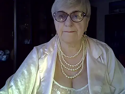 Snapshot of SweetCherry27 chatting on February 27, 5:02 am SweetCherry27 online show from February 27, 5:02 am