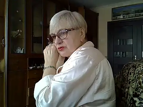 Snapshot of SweetCherry27 chatting on February 27, 12:34 pm SweetCherry27 online show from February 27, 12:34 pm