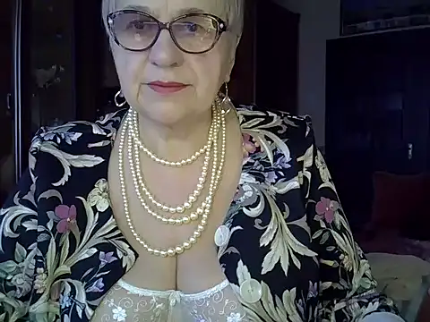Snapshot of SweetCherry27 chatting on February 28, 5:15 am SweetCherry27 online show from February 28, 5:15 am