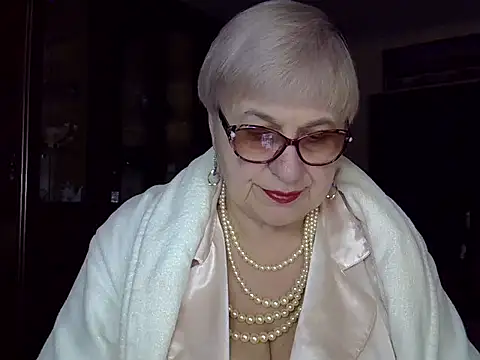 Snapshot of SweetCherry27 chatting on February 28, 5:04 pm SweetCherry27 online show from February 28, 5:04 pm