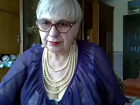 Snapshot of SweetCherry27 chatting on March 1, 1:29 pm SweetCherry27 online show from March 1, 1:29 pm