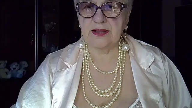 Snapshot of SweetCherry27 chatting on March 2, 5:01 am SweetCherry27 online show from March 2, 5:01 am
