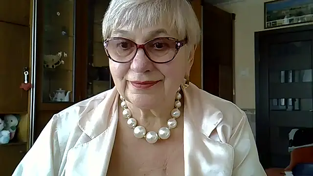 Snapshot of SweetCherry27 chatting on March 5, 12:22 pm SweetCherry27 online show from March 5, 12:22 pm