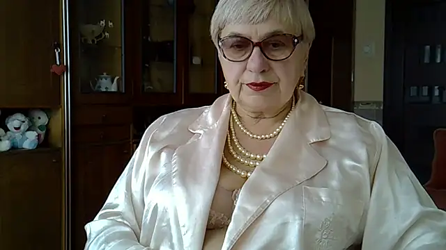 Snapshot of SweetCherry27 chatting on March 6, 11:58 am SweetCherry27 online show from March 6, 11:58 am