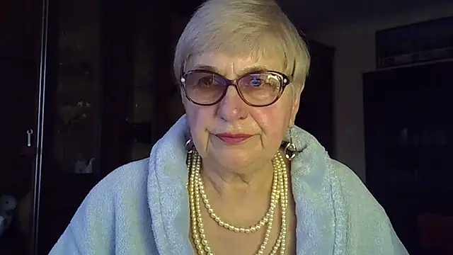Snapshot of SweetCherry27 chatting on March 8, 3:56 pm SweetCherry27 online show from March 8, 3:56 pm