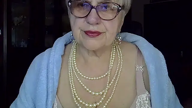 Snapshot of SweetCherry27 chatting on March 11, 5:02 pm SweetCherry27 online show from March 11, 5:02 pm