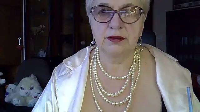 Snapshot of SweetCherry27 chatting on March 14, 4:54 am SweetCherry27 online show from March 14, 4:54 am