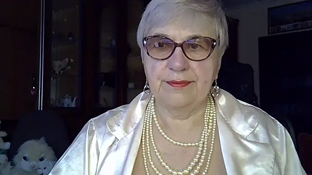 Snapshot of SweetCherry27 chatting on March 17, 4:29 am SweetCherry27 online show from March 17, 4:29 am