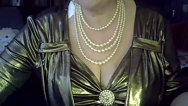 Snapshot of SweetCherry27 chatting on March 22, 5:17 am SweetCherry27 online show from March 22, 5:17 am