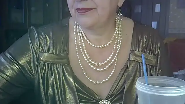 Snapshot of SweetCherry27 chatting on March 23, 5:00 am SweetCherry27 online show from March 23, 5:00 am