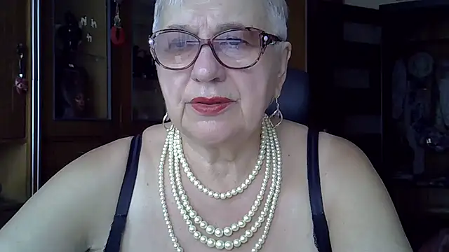 Snapshot of SweetCherry27 chatting on September 10, 5:40 am SweetCherry27 online show from September 10, 5:40 am