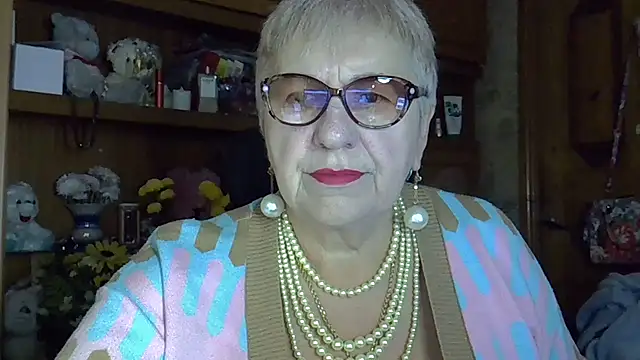 Snapshot of SweetCherry27 chatting on October 21, 3:51 am SweetCherry27 online show from October 21, 3:51 am