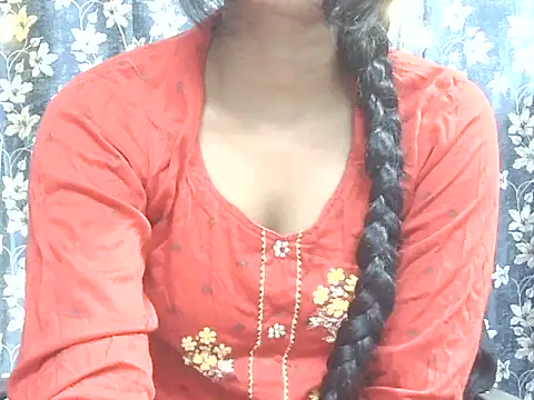 Snapshot of Supriya201 chatting on May 6, 3:06 pm Supriya201 online show from May 6, 3:06 pm