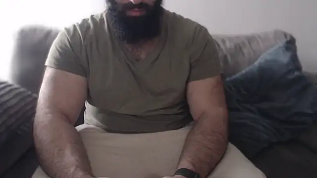 hugemachohandsome online show from April 3, 8:01 am