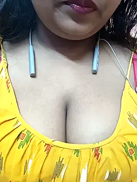 Snapshot of Sophiaboudi chatting on January 10, 5:24 pm Sophiaboudi online show from January 10, 5:24 pm