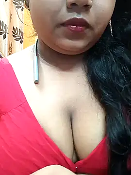 Snapshot of Sophiaboudi chatting on January 14, 5:45 pm Sophiaboudi online show from January 14, 5:45 pm