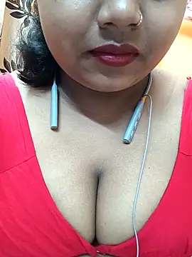 Snapshot of Sophiaboudi chatting on February 19, 5:16 pm Sophiaboudi online show from February 19, 5:16 pm