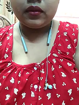 Snapshot of Sophiaboudi chatting on February 28, 5:37 pm Sophiaboudi online show from February 28, 5:37 pm