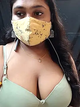 Snapshot of Sophiaboudi chatting on October 5, 5:00 pm Sophiaboudi online show from October 5, 5:00 pm