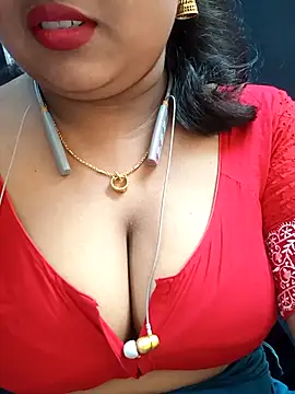 Snapshot of Sophiaboudi chatting on October 16, 5:58 pm Sophiaboudi online show from October 16, 5:58 pm