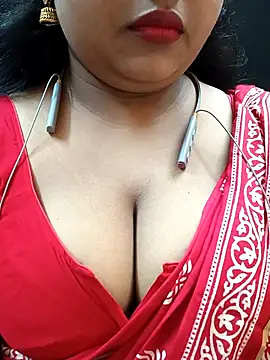 Snapshot of Sophiaboudi chatting on October 17, 5:59 pm Sophiaboudi online show from October 17, 5:59 pm