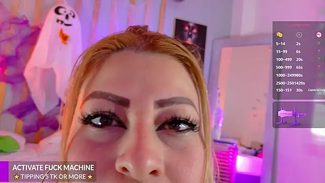 Miss Pawi online show from October 27, 5:28 pm