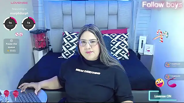 evelin zaens online show from October 12, 4:22 am