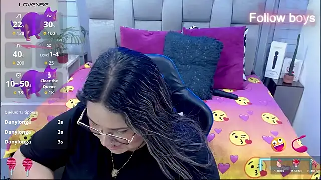 evelin zaens online show from February 15, 7:54 pm