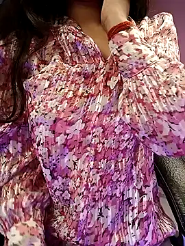 Snapshot of Aditi_1 chatting on January 17, 12:42 am Aditi 1 online show from January 17, 12:42 am