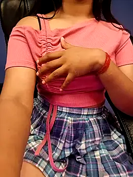 Snapshot of Aditi_1 chatting on January 25, 12:05 pm Aditi 1 online show from January 25, 12:05 pm