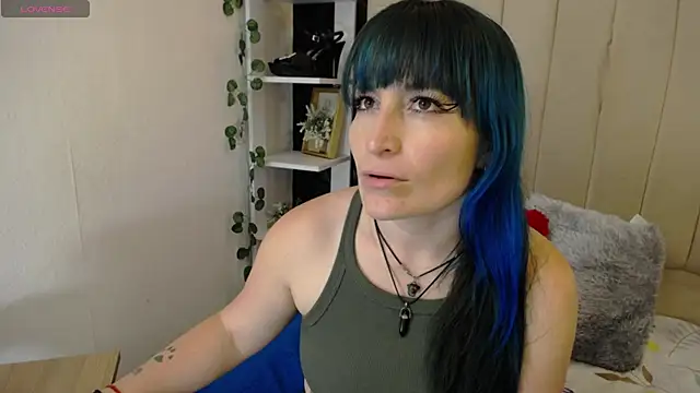 Snapshot of alicia_moom chatting on March 12, 7:28 pm alicia moom online show from March 12, 7:28 pm