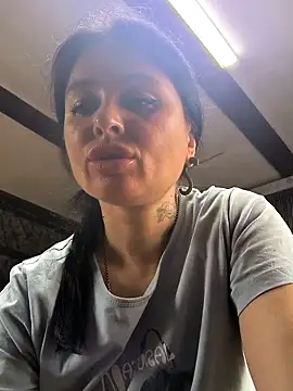 KikiXRed online show from November 21, 8:46 am