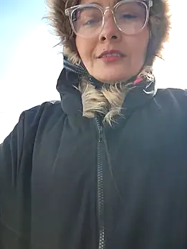 bellapaty online show from February 9, 1:35 pm