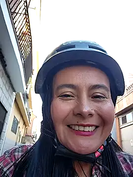 bellapaty online show from September 18, 7:32 am