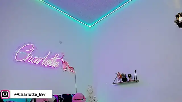 Snapshot of Charlotte_ro69 chatting on November 22, 5:50 am Charlotte ro69 online show from November 22, 5:50 am