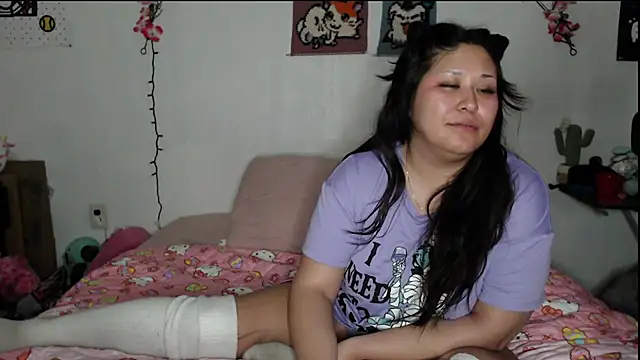 Cupcakecutie449 online show from March 20, 5:34 am