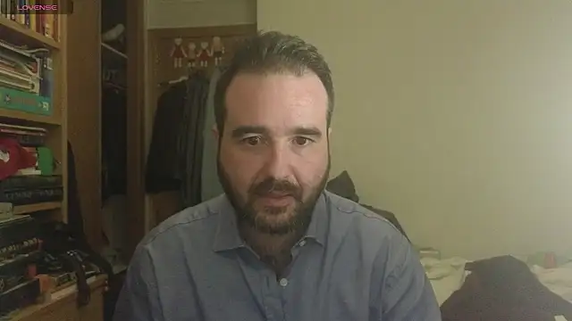 curiosillo83 online show from February 28, 8:28 pm