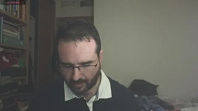 curiosillo83 online show from March 21, 5:45 pm